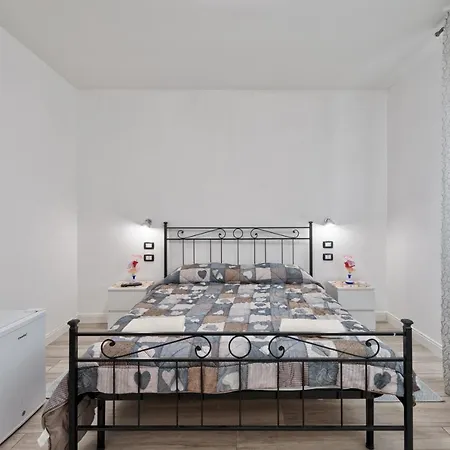 Venice Pink House 3* 马格拉