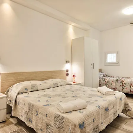 Guest house Venice Pink House *